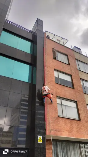 Mantenimiento de fachadas - miniatura 2